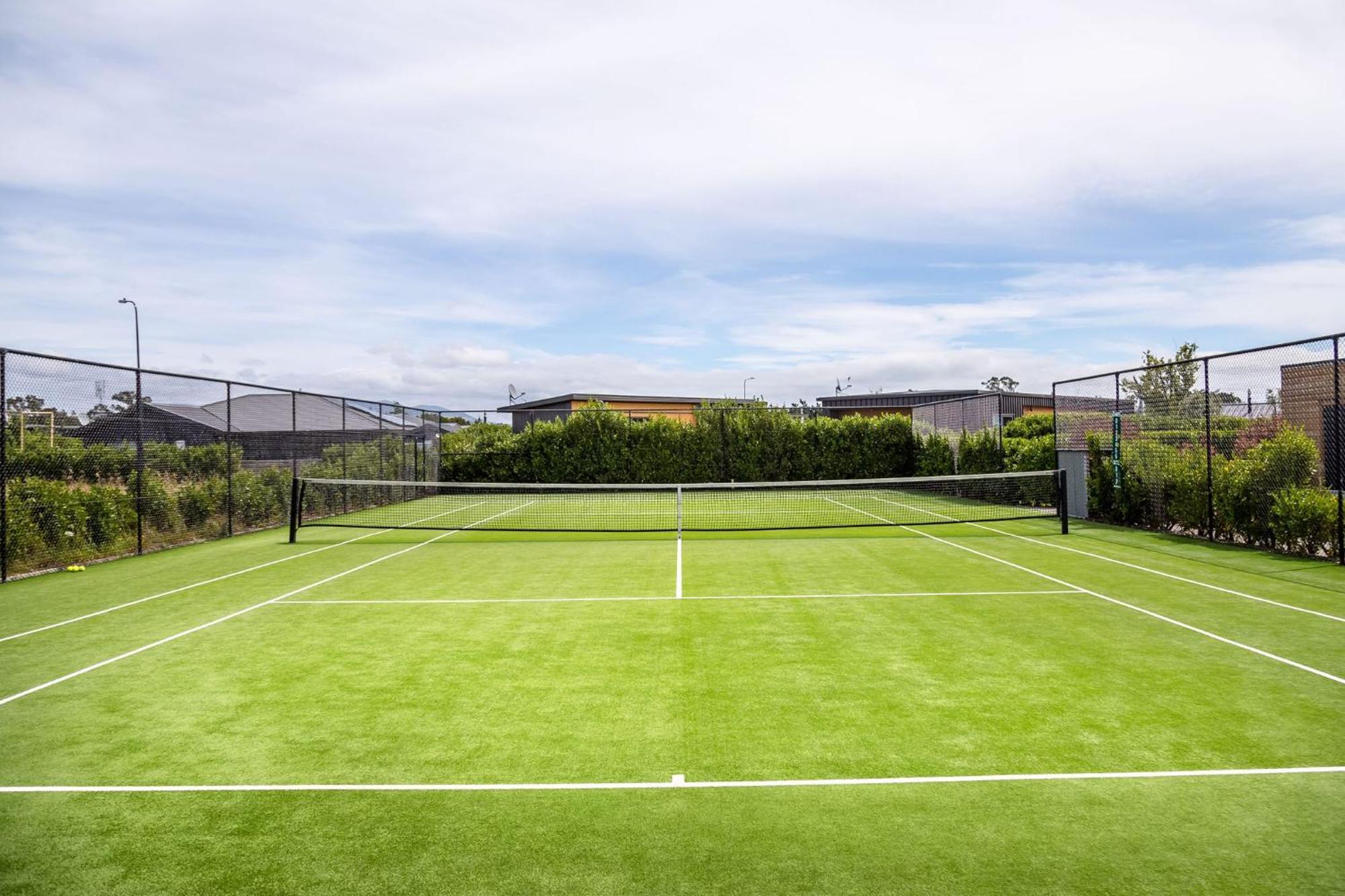 Regent Sanctuary - Martinborough Holiday Home ภายนอก รูปภาพ